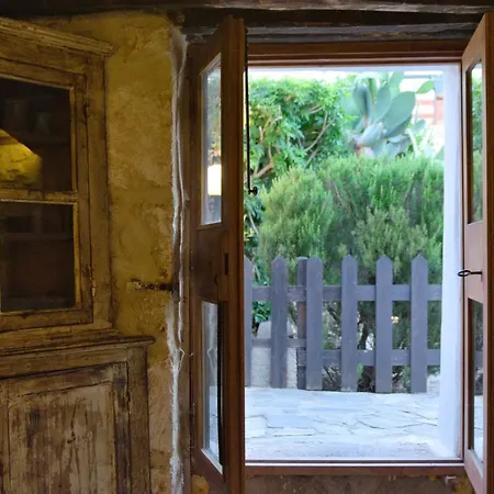 Villa Athina *
